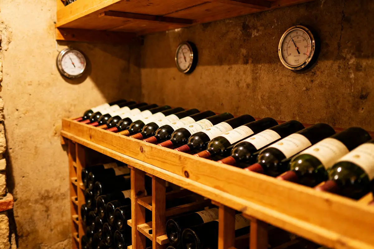 Hygrométrie d’une cave vin : Quel taux optimal pour conserver ?